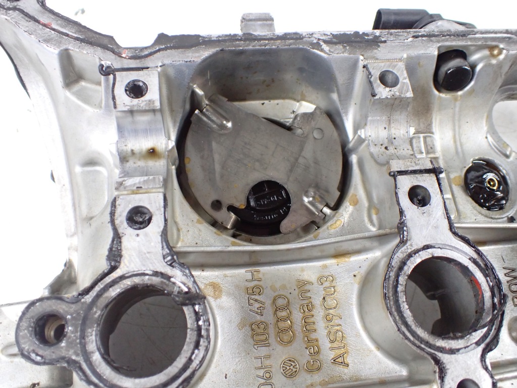 фото №4, Крышка клапанов audi a5 8t sportback 06h103475h