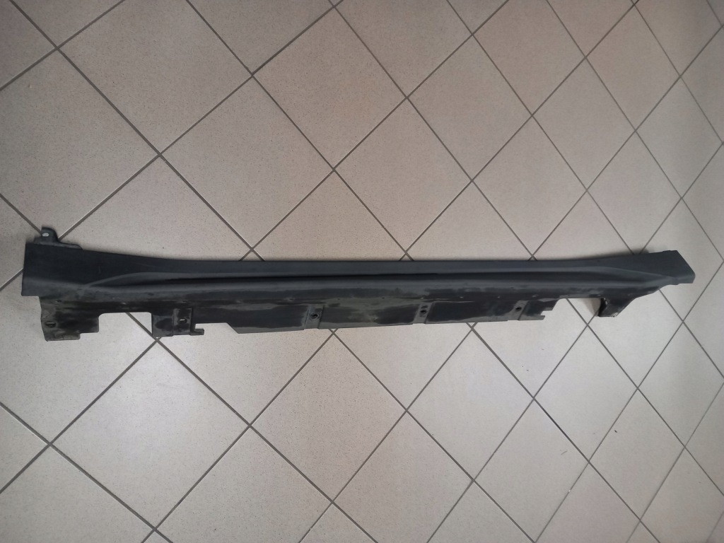 Купити Поріг накладка поріг лівий bmw x1 f48 sport x-line 51777332327