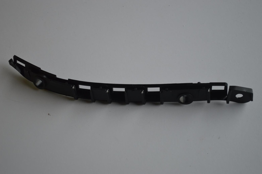 фото №1, Напрямна бампера правий задня mercedes w246