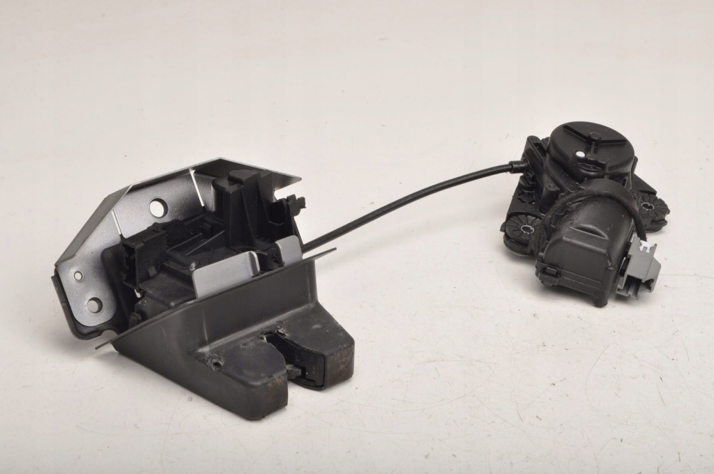 фото №1, Volvo xc60 ii xc90 ii замок багажника крышки 31349975