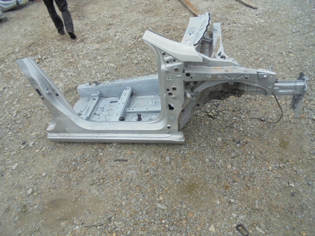 фото №2, Четверть лонжерон правая передняя длинная renault clio 5 v 2019-