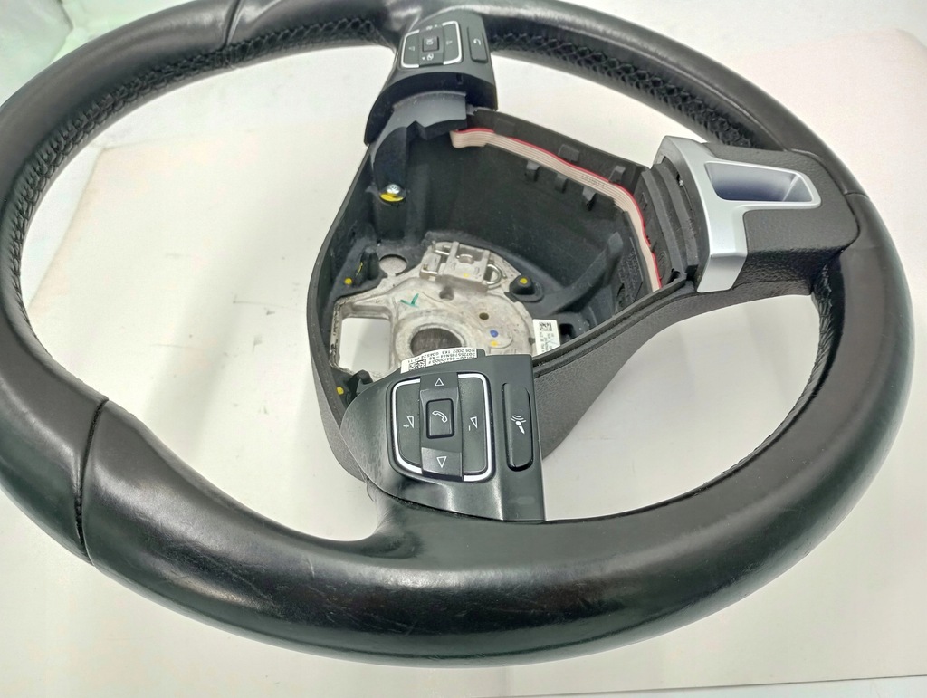 фото №7, Воздуховод кожа многофункциональное рулевое колесо vw passat b7 cc 3c8419091be