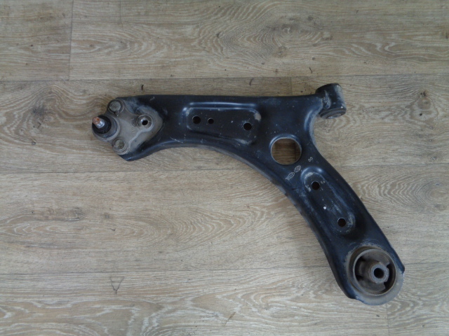 фото №1, Hyundai kona важіль лівий 1895