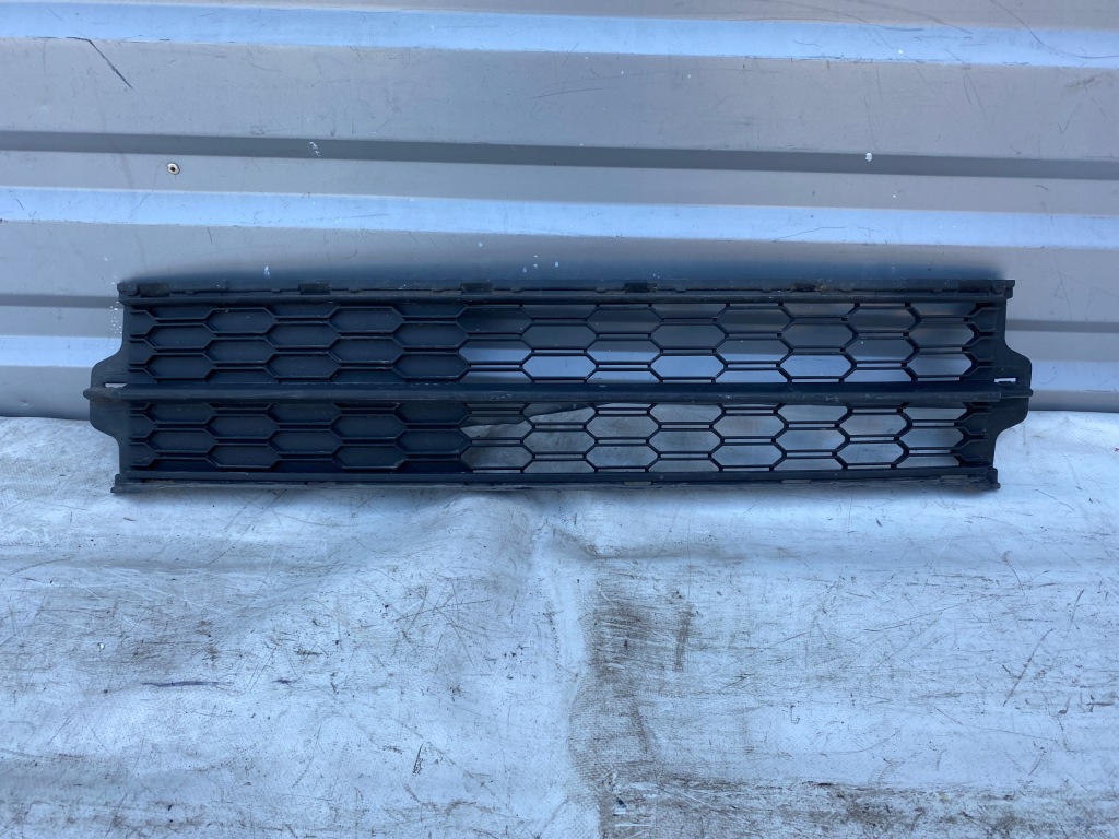 фото №1, Skoda citigo решётка средняя 1st807677d