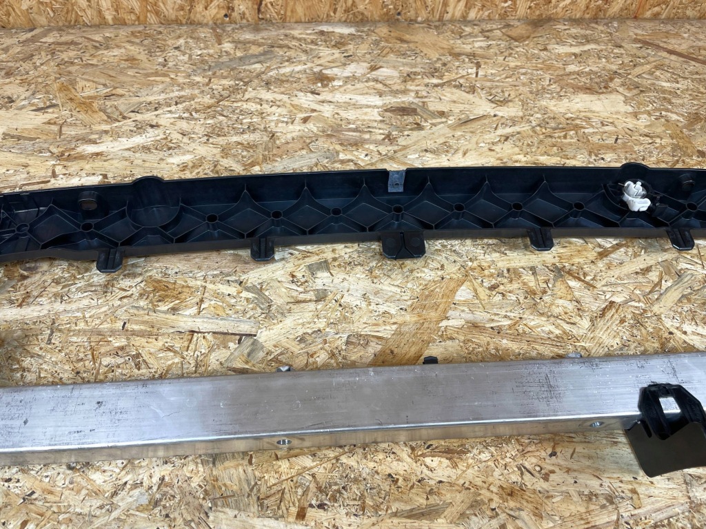 Ремінь передній підсилювач верхній передній volvo xc90 2 32244774 31425917 2015- Ціна