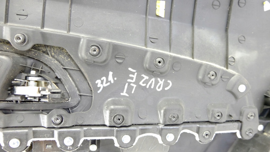 фото №7, Chevrolet cruze обивка обшивка дверь левый задняя 96950773 sedan