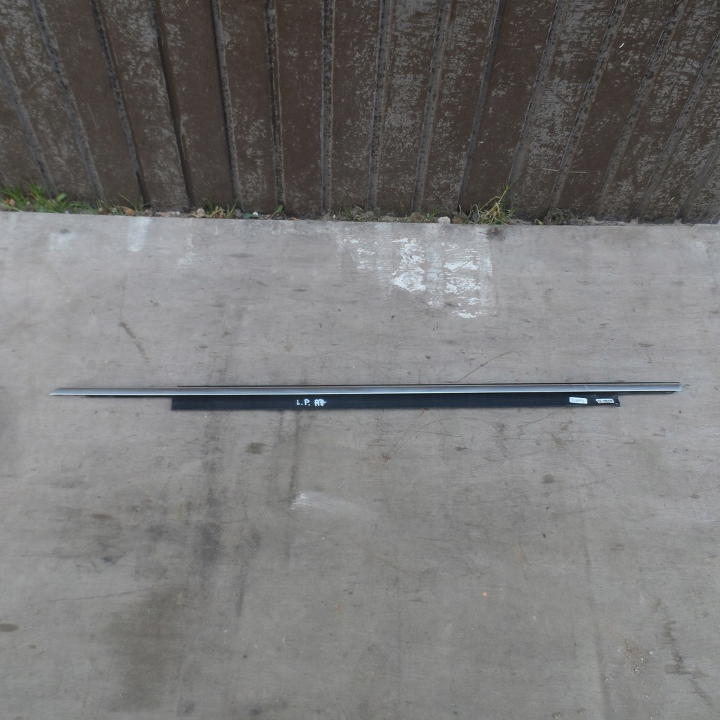 фото №1, Молдинг ущільнювач двері хром audi a7 11r