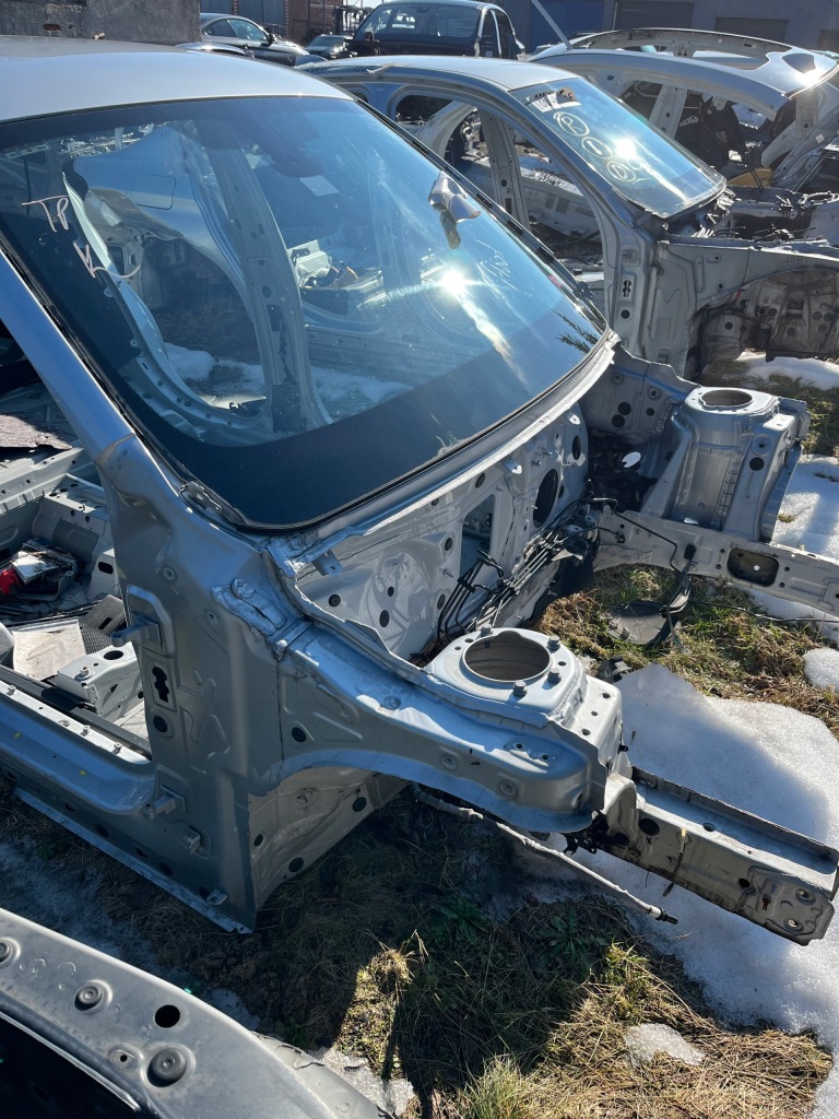 фото №1, Четверть правый перед bmw x1 f48 a83 glaciersilber