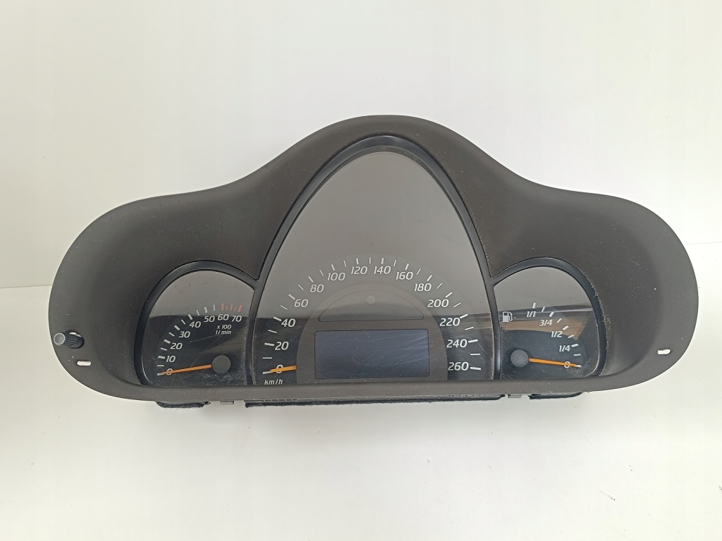 фото №1, Mercedes w203 1.8 счетчик приборы спидометр a2035408111