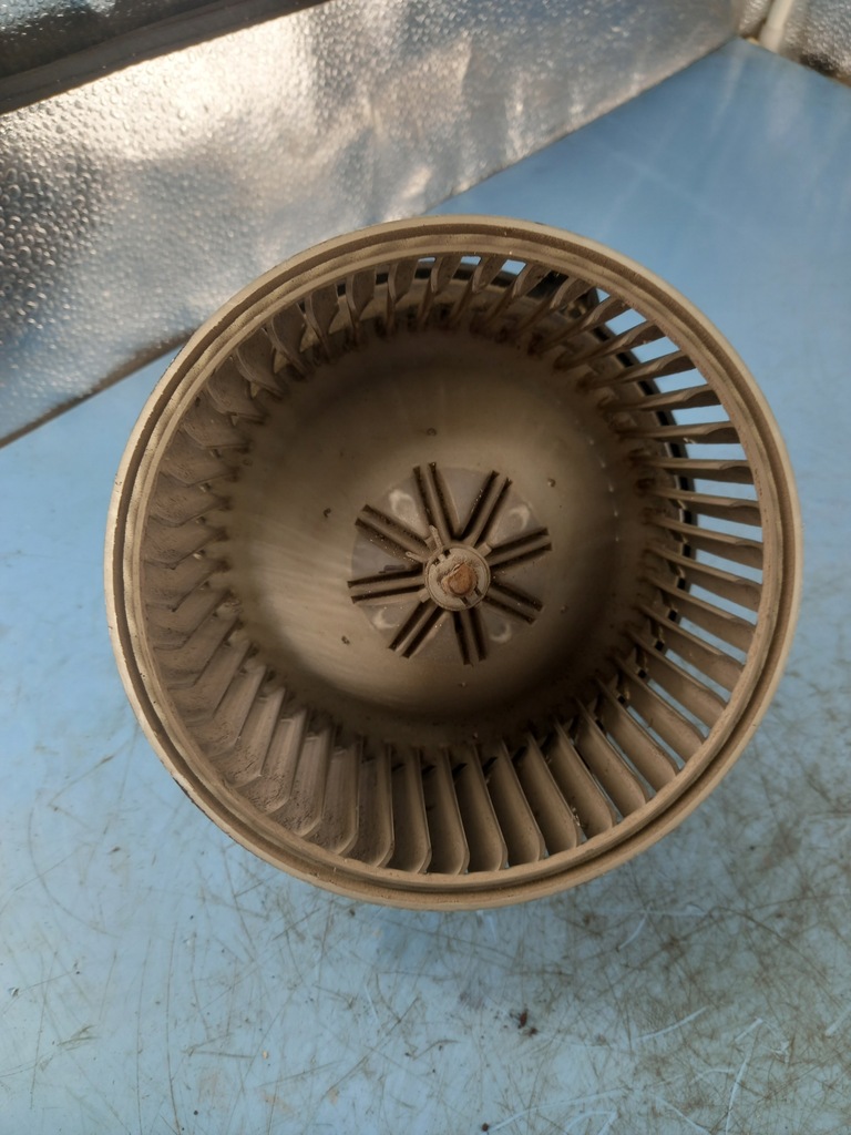 фото №1, Вентилятор обігрівача mitsubishi carisma 97r hb