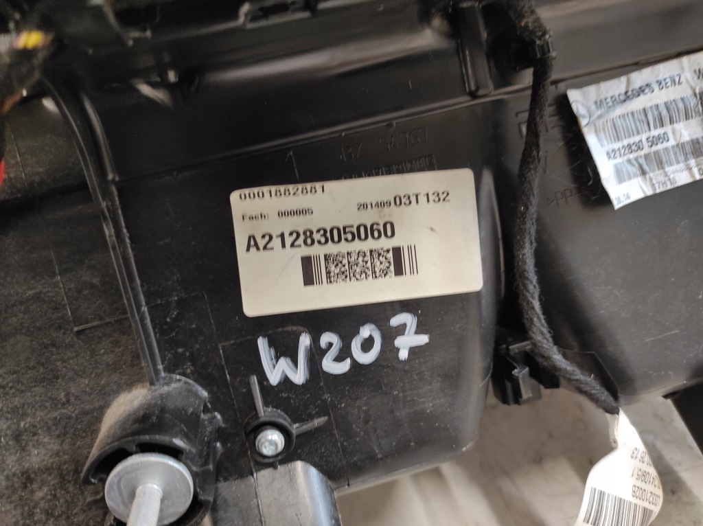 фото №6, Mercedes e coupe w207 lift 13- обігрівач a2128305060