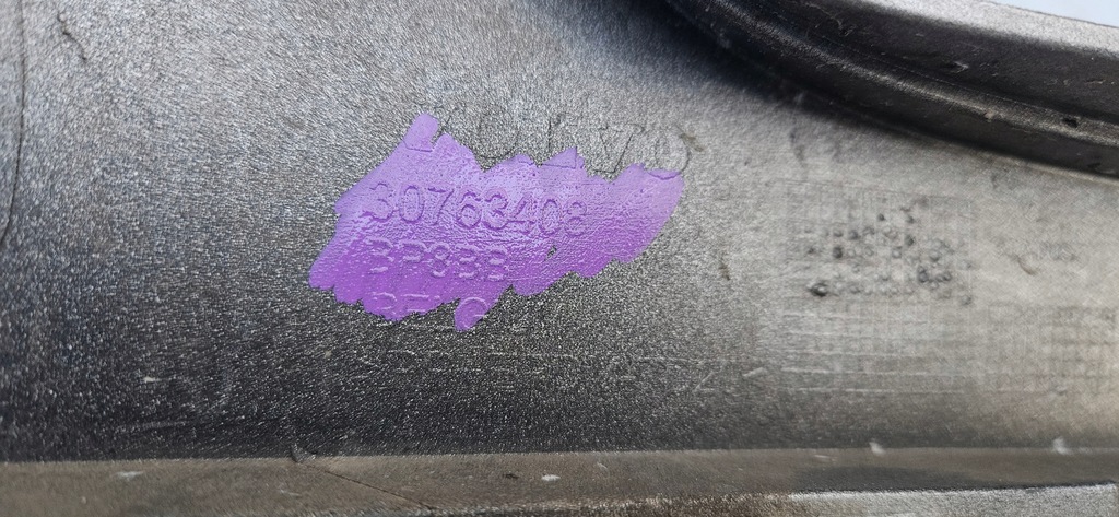 фото №12, Бампер volvo xc60 i 2008-2013 перед передний orginał bez отверстий na омыватель