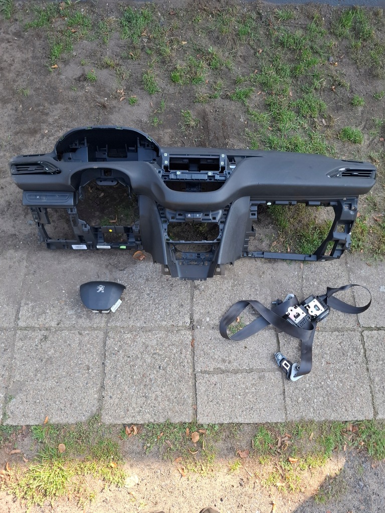 фото №1, Консоль air bag ремни peugeot 208 i