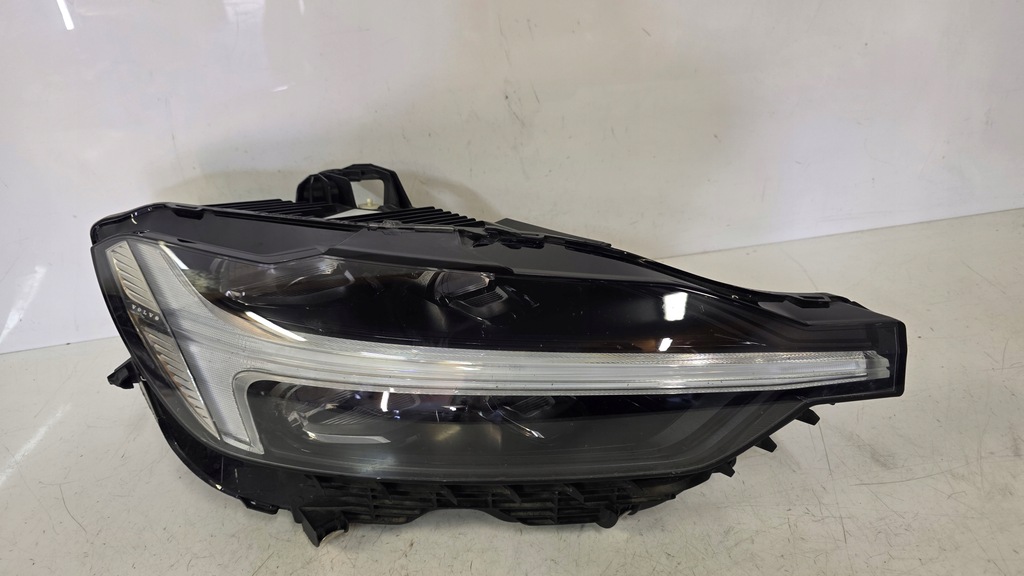 фото №1, Лампа передняя правая volvo xc60 ii фара