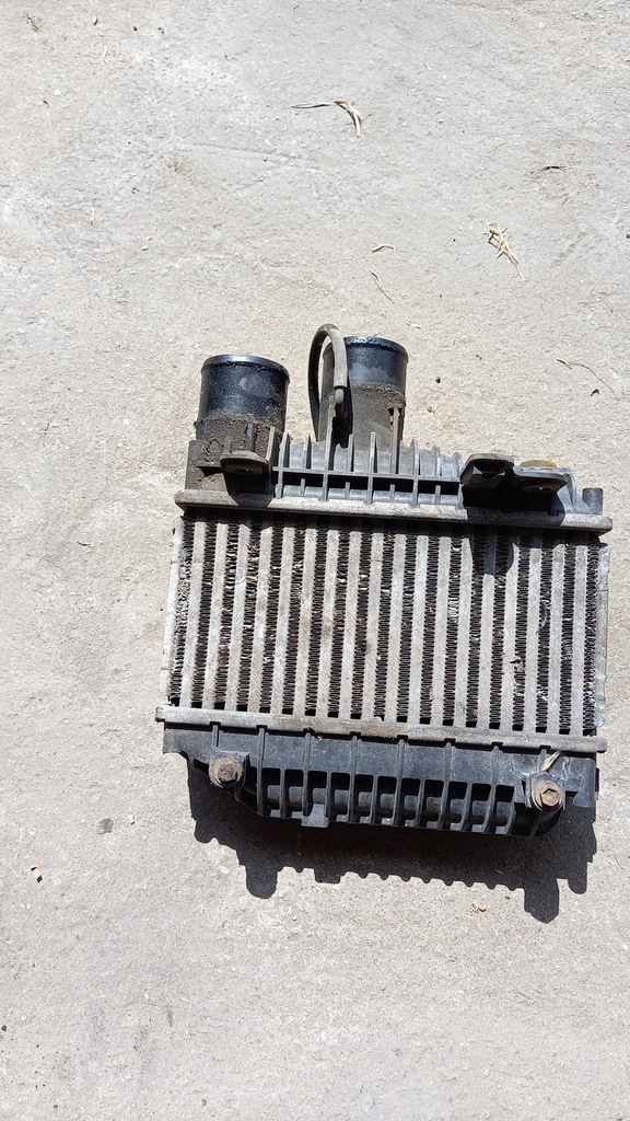 фото №1, Интеркулер toyota avensis 2.0 d4d 116km