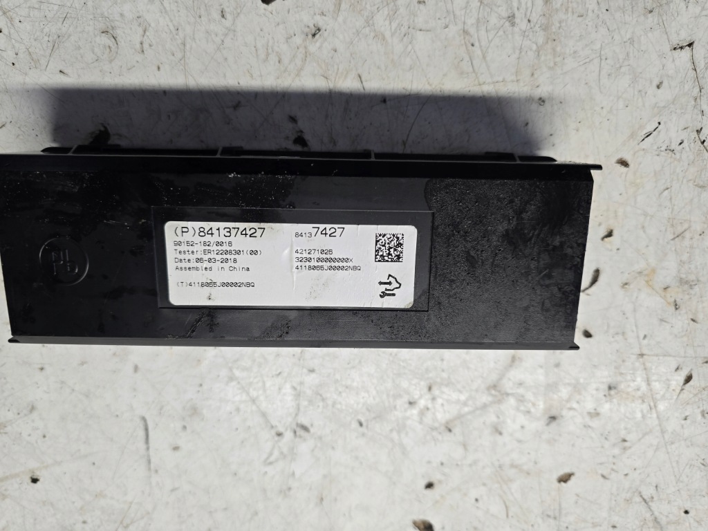 Купити Opel insignia b модуль блок керування обдув 84137427