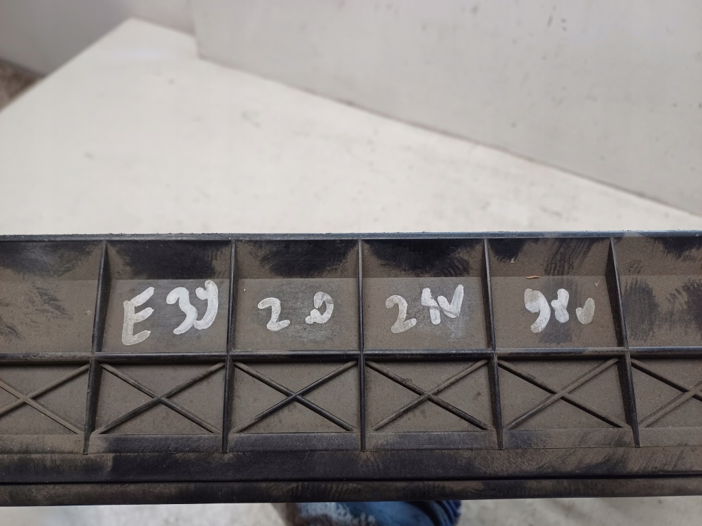 фото №8, Bmw e39 2.0 97- рамка радиатор 17128849