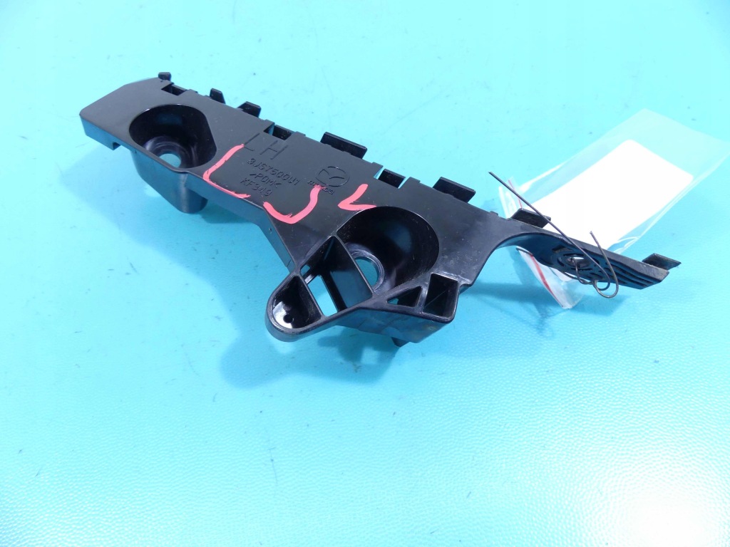 фото №1, Направляющая бампера перед левый mazda 3 iii bm 13-18