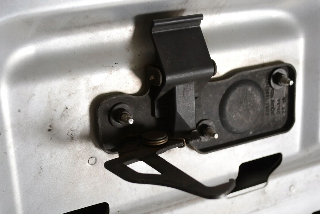 фото №9, Land rover discovery 5 2017 кришка передня / капот двигуна