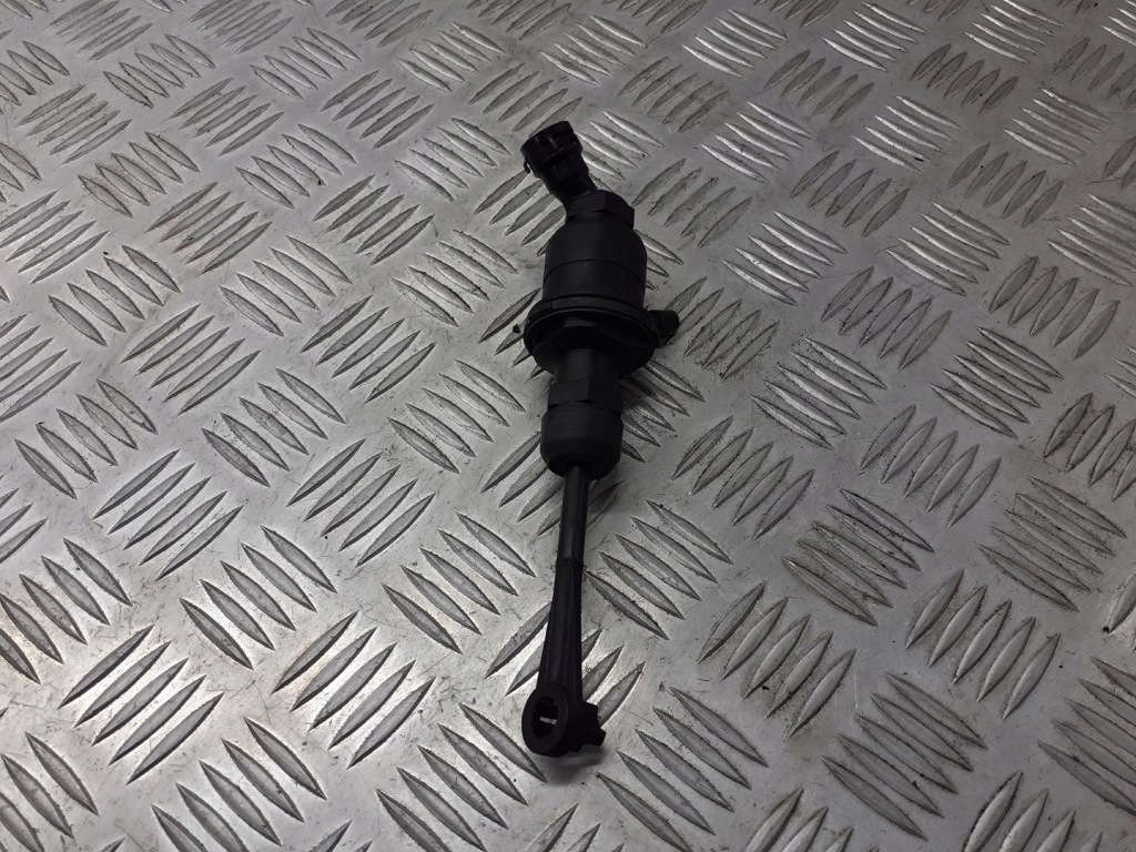 Купити Помпа зчеплення megane ii 1.5 dci 8200151784c