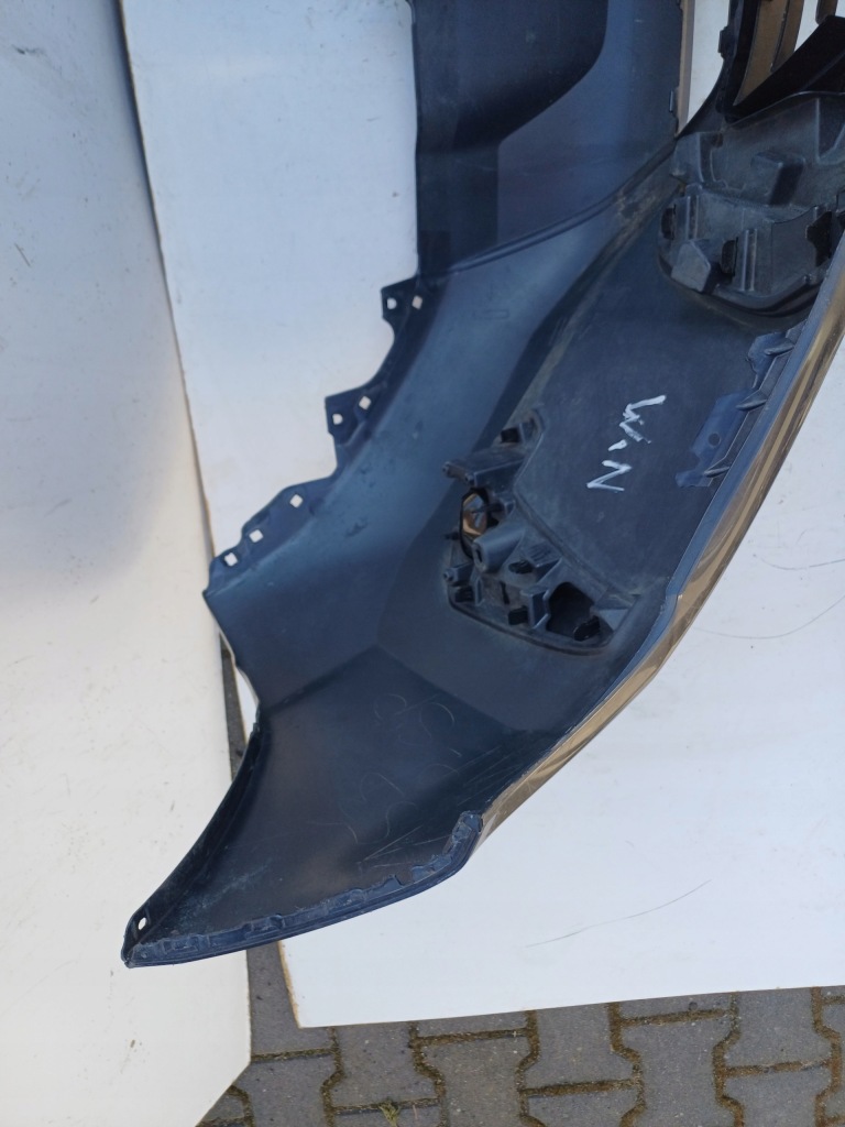 Бампер перед передний toyota hilux viii 8 Оригинал