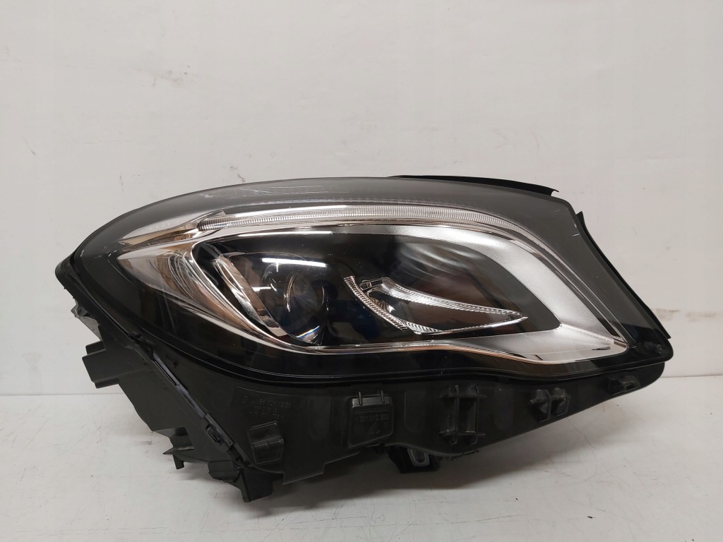 Купить Лампа правый перед mercedes gla w156 lift a1569067000