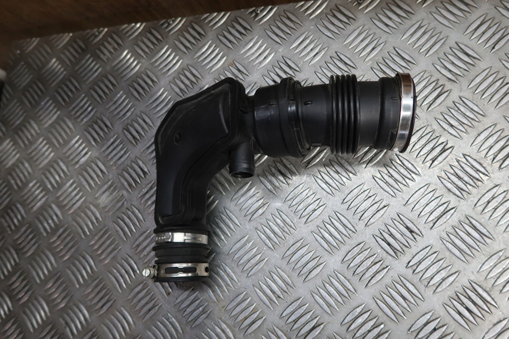 фото №3, Патрубок трубы интеркулер fiesta mk8