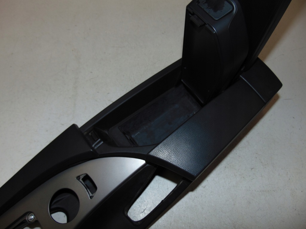 фото №7, Подлокотник туннель кожа bmw 5 e61