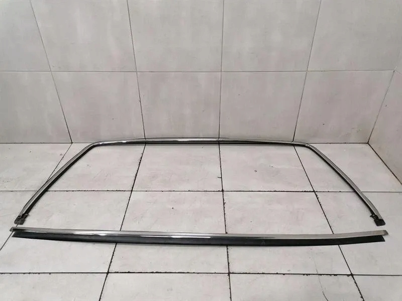 Купити Bentley arnage t rear window молдинг pv111331pa смуга -