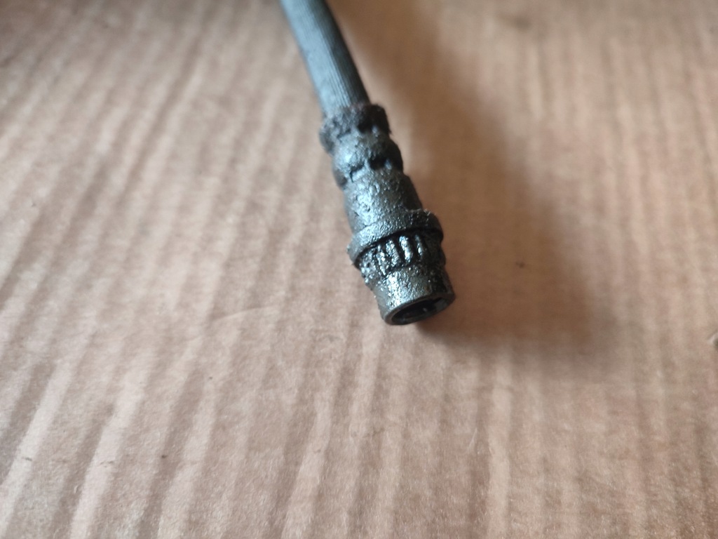 фото №4, Peugeot 3008 i суппорт тормозной правый перед 2.0hdi