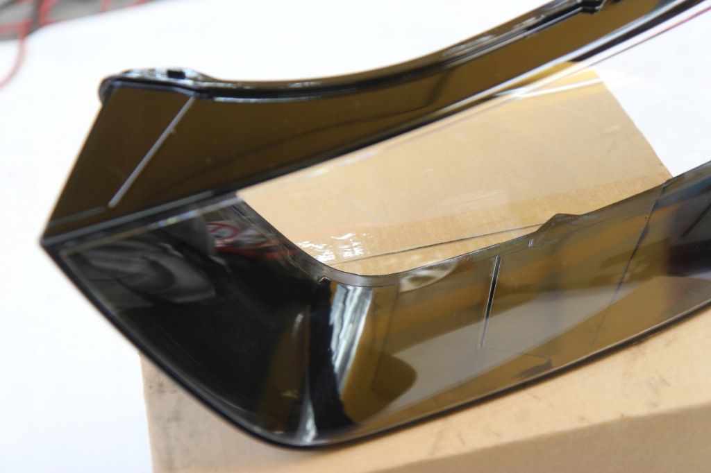 Premium скло фари лівий корпус скло фара audi q3 рестайлінг  16-18r. темний Київ