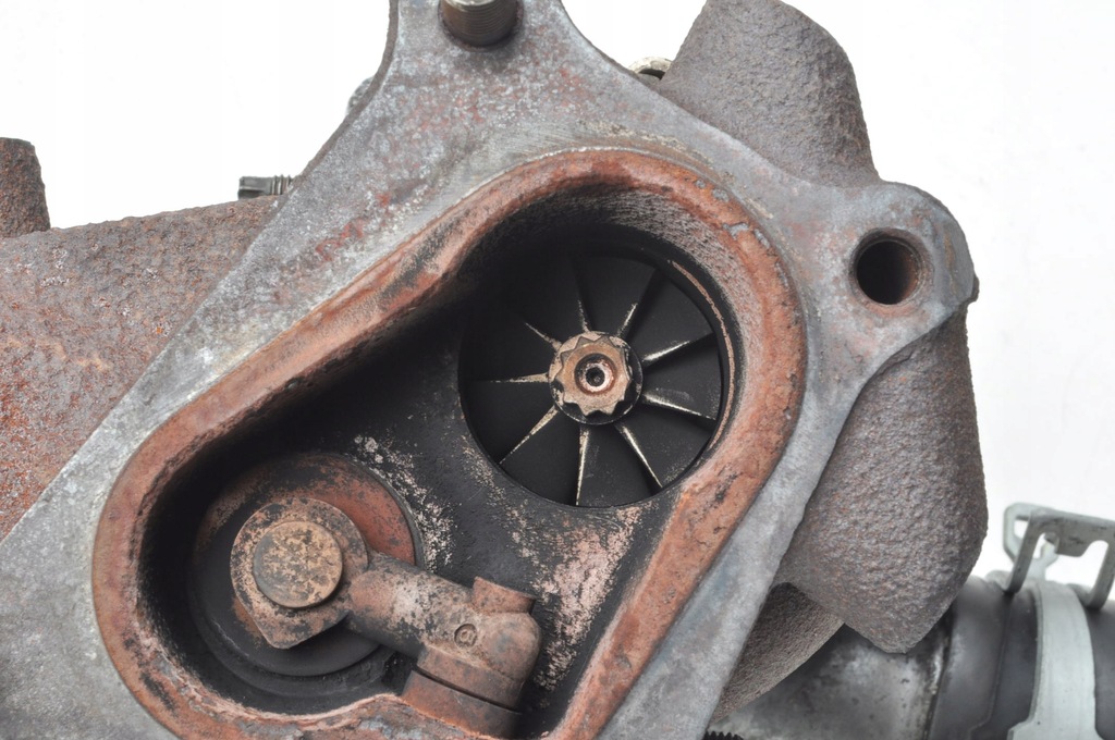 фото №6, Toyota yaris i verso 1.4 d4d 55kw 75km турбина 17201-33010