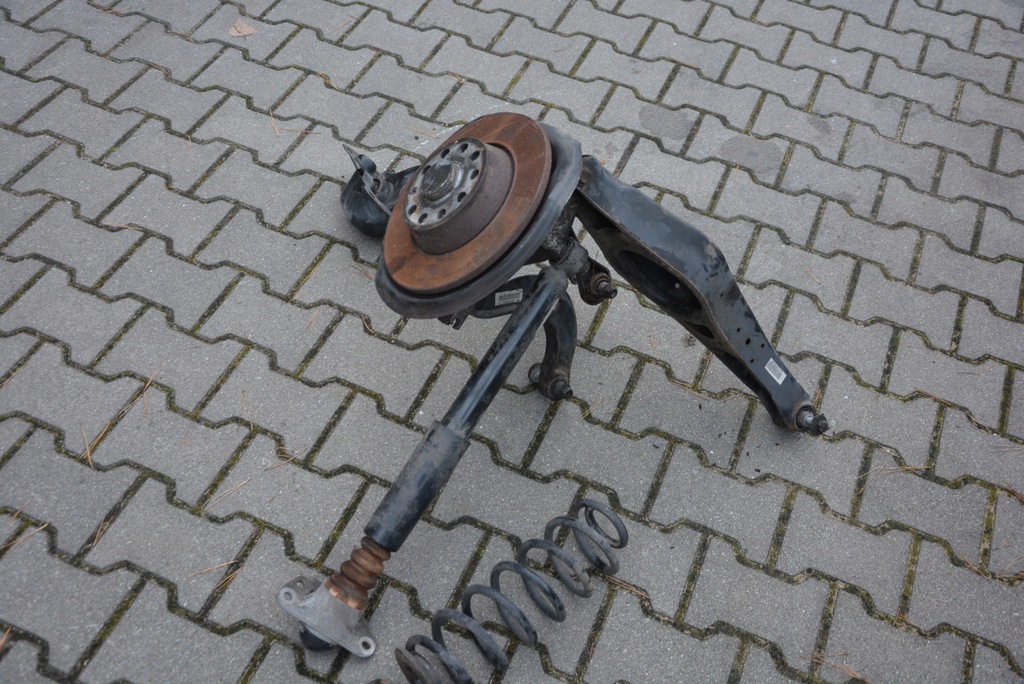 фото №8, Амортизаторна стійка поворотний кулак амортизатор правий задня passat b7 kombi