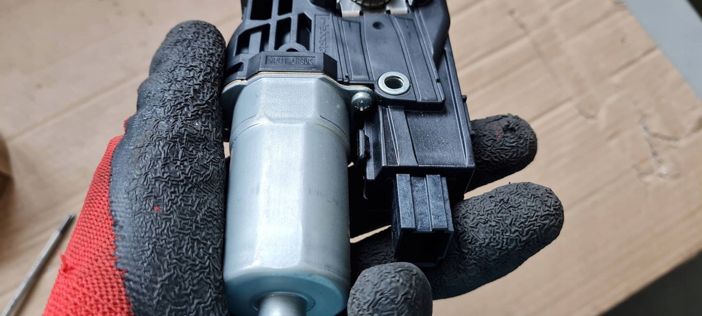 фото №11, S4 b9 8w a5 моторчик люк панорамы 3g5877795 a6 c8 q3 83a