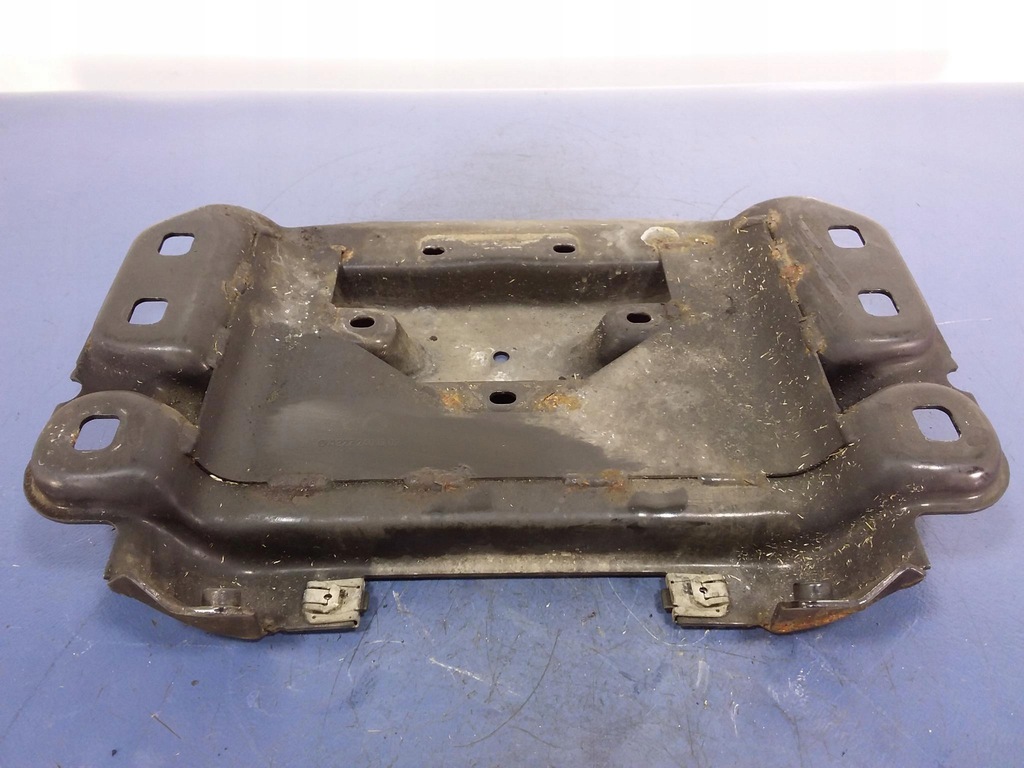 фото №1, Mercedes s-klasa w222 опора кронштейн коробки