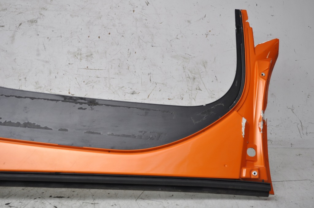 фото №2, Mclaren 650s spider накладка блок двигателя порог правый