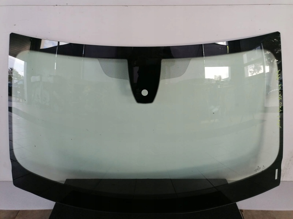 фото №1, Стекло лобовое bmw 1 f40 датчик оригинал