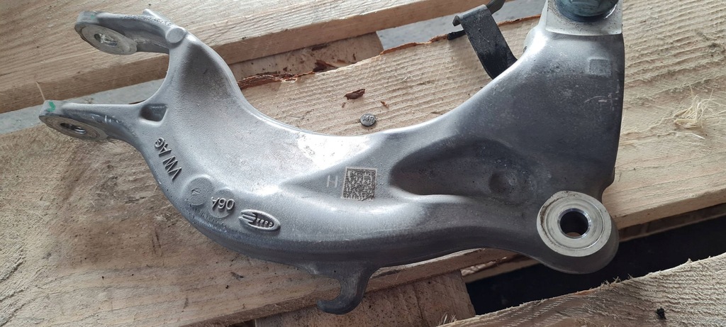 фото №10, Sq8 4m rsq8 q8 кронштейн кронштейн вилка амортизатора правый 4m0413038h sq7