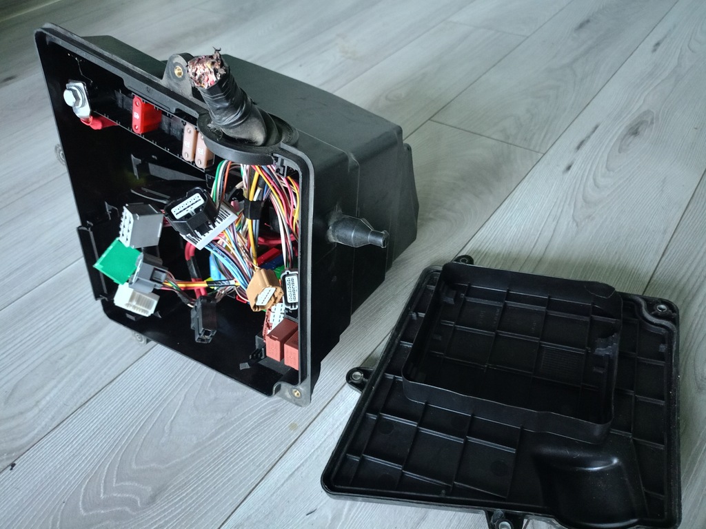 фото №1, Коробка предохранителей bsi citroen jumper корпус