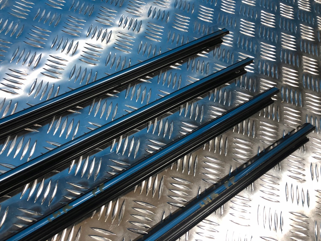 фото №4, Toyota chr ch-r молдинг уплотнитель правый перед