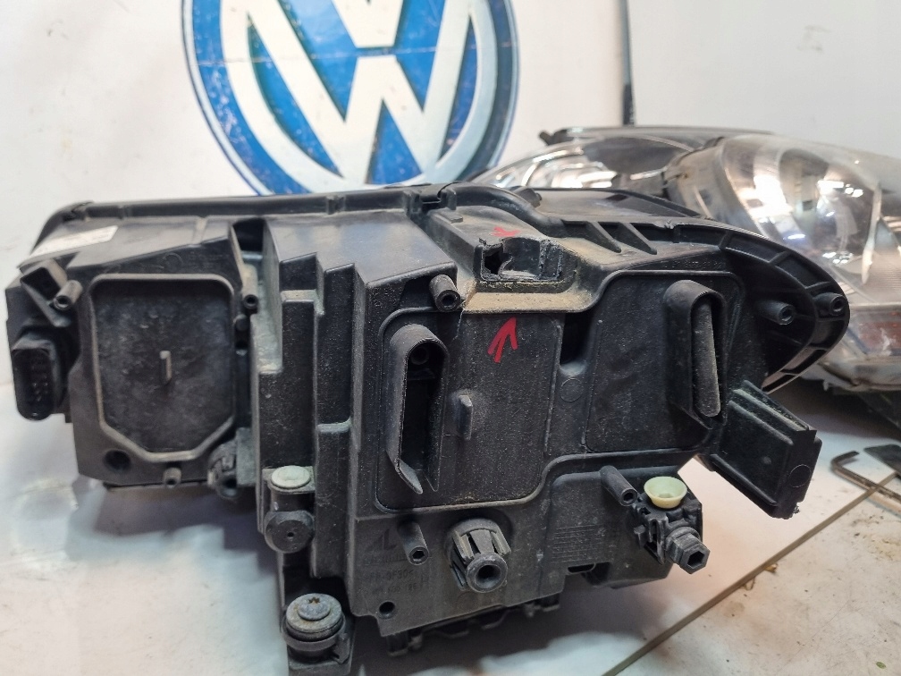 фото №11, Лампа правая перед комплектная full led vw touran 5tb941036b оригинал vwcargr