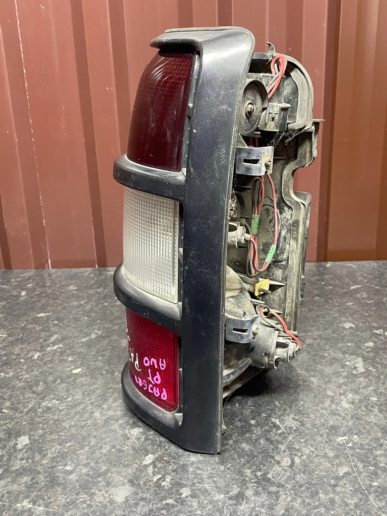 фото №6, Mitsubishi pajero 1995 лампа правий задня права задня