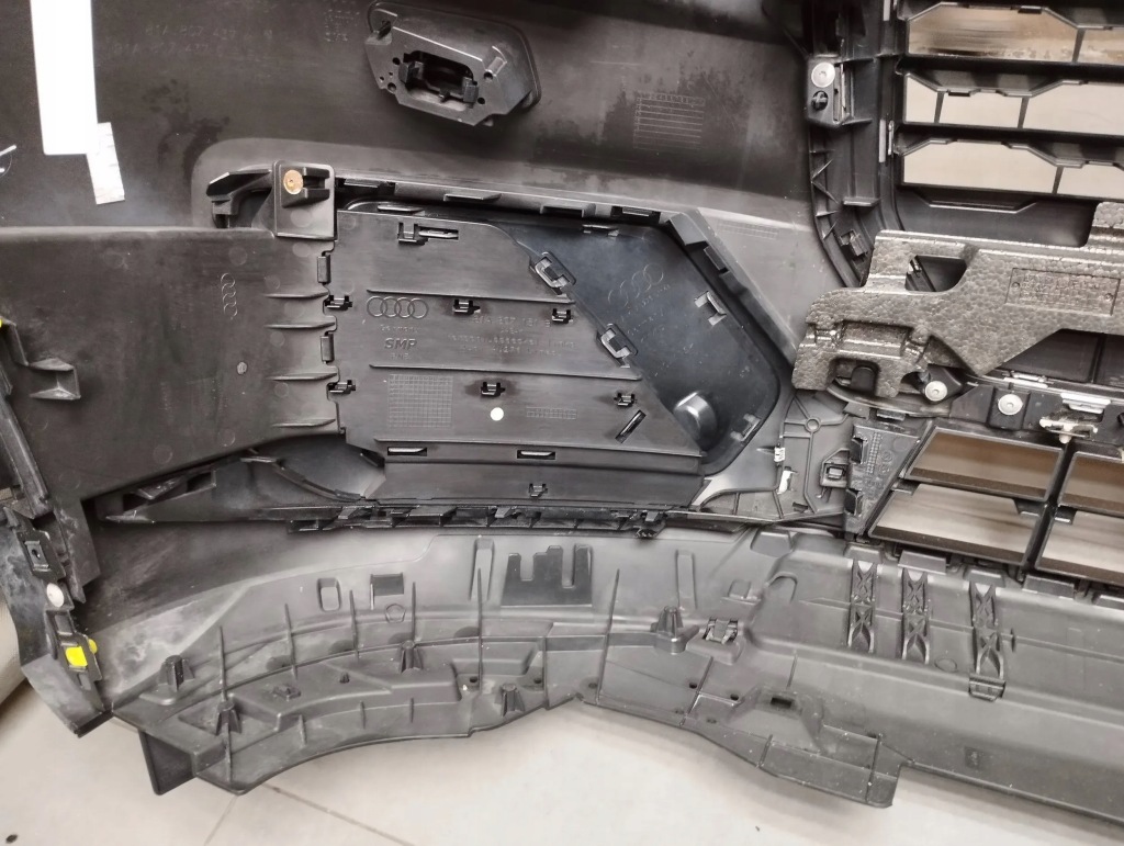 Audi q2 капот бампер лампи крила ly9t перед 81a941003 81a941004 Доставка