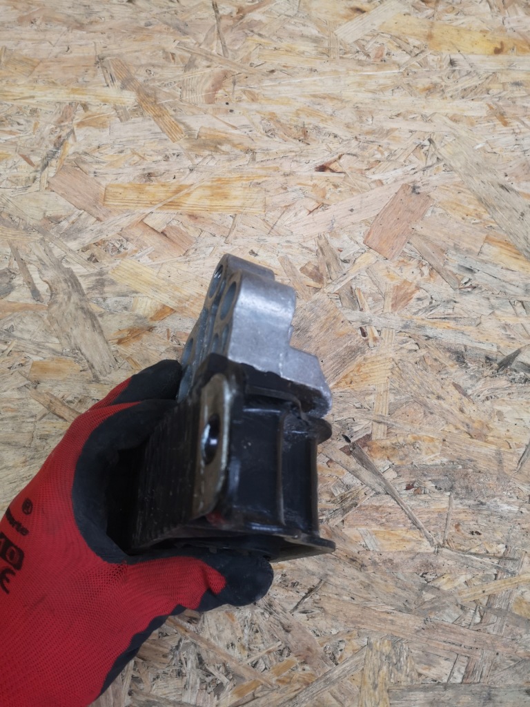 фото №3, Jeep renegade кронштейн подушка двигателя 00519385500