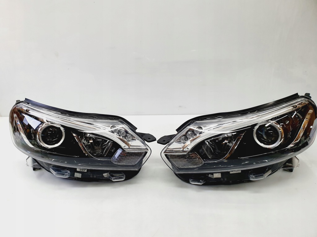 Купити Лампа ліва права перед ксенон + led toyota proace ii 16r+ оригінал eu!