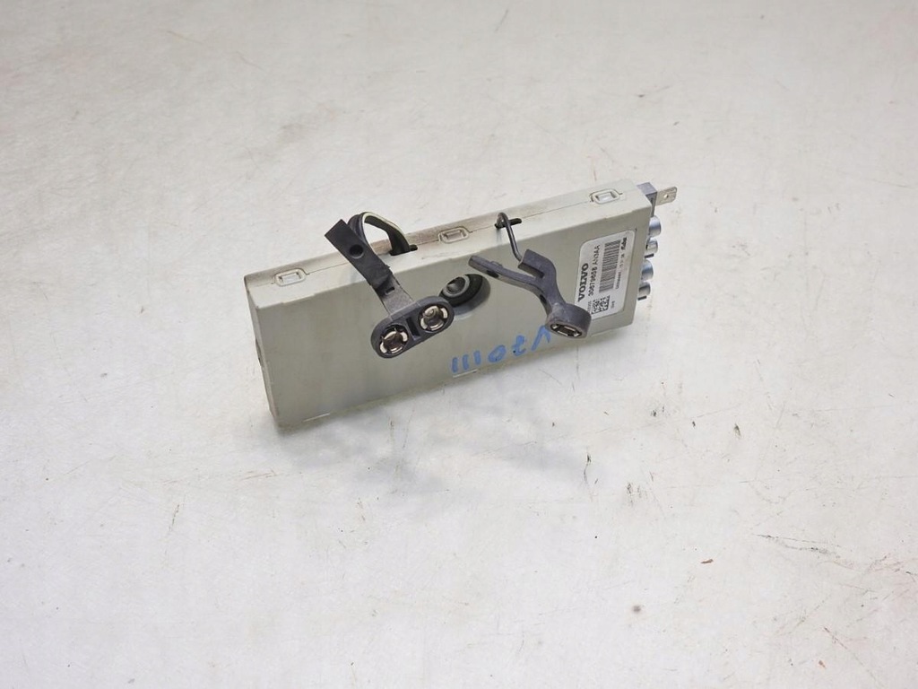 фото №8, Усилитель антенны volvo v70 iii 30679658