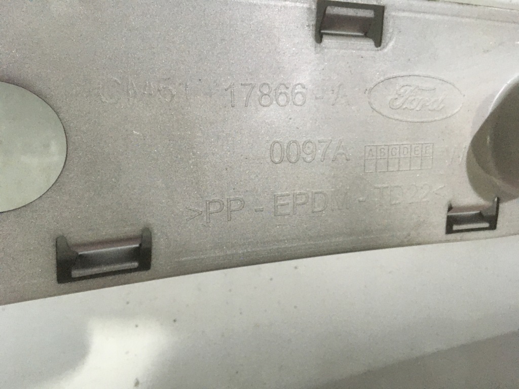 фото №11, Ford focus mk3 lift st kombi бампер задня 2014-2018