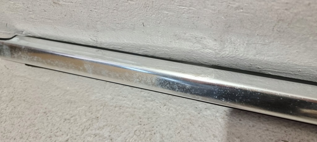 фото №15, Молдинг уплотнитель дверь левый перед bmw x7 g07