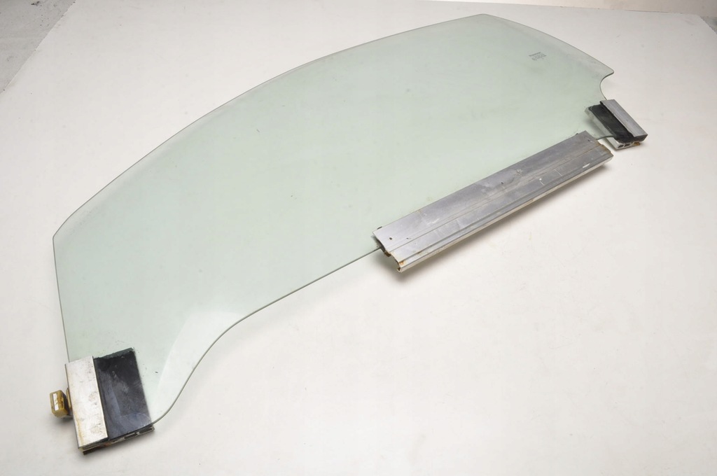 фото №1, Aston martin vanquish i vantage стекло левая передняя