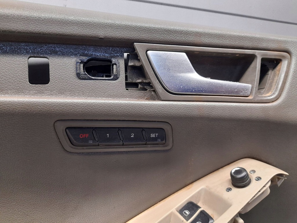 фото №7, Audi q5 sq5 2011 перед сторона ліва обшивки / обшивка двері передніх